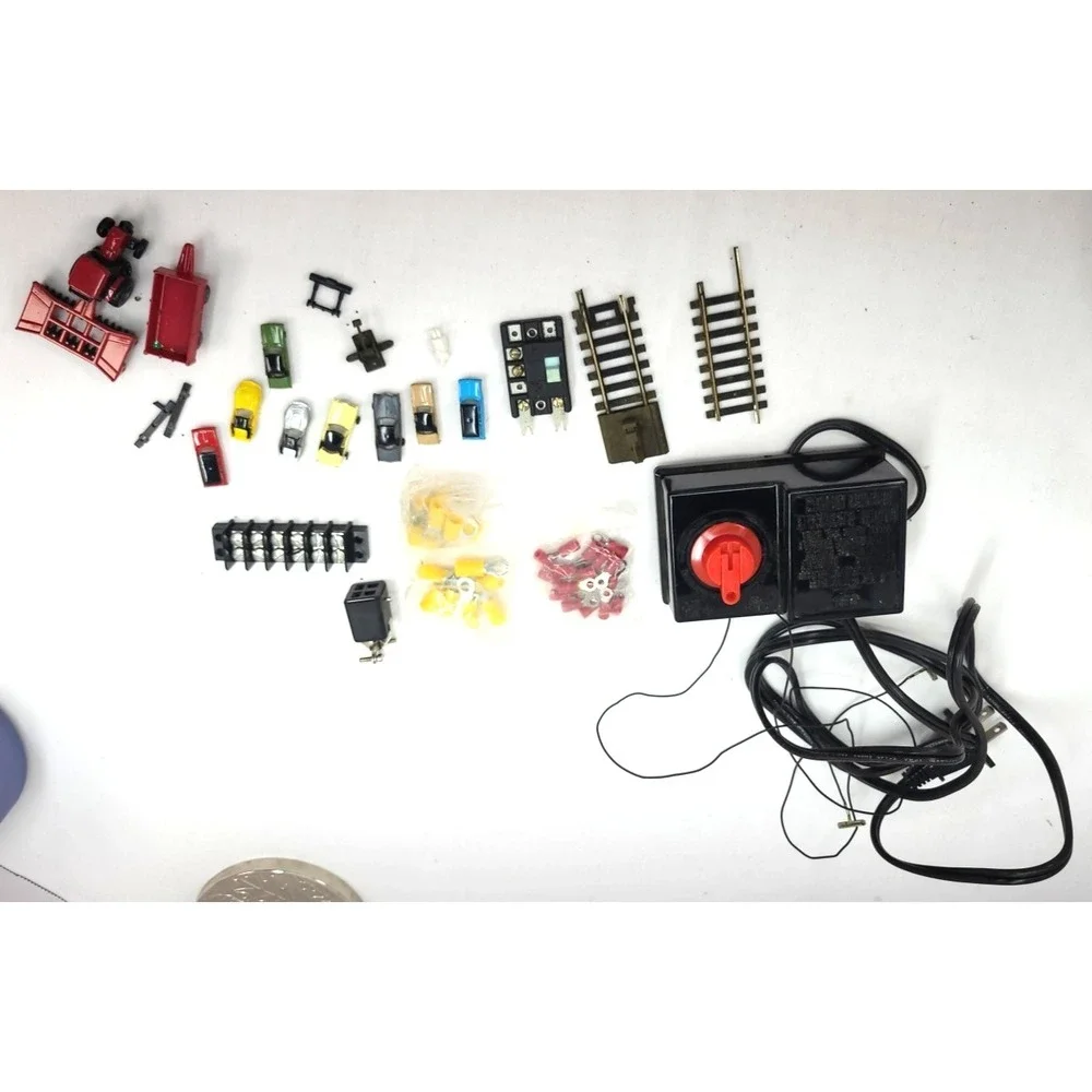 HO Scale Train‎ Accessories As Is Hobby Transformer And Misc Pieces